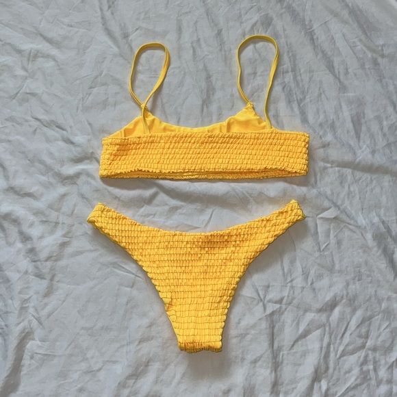 Set of 3 Yellow Bikinis - Picture 6 of 9